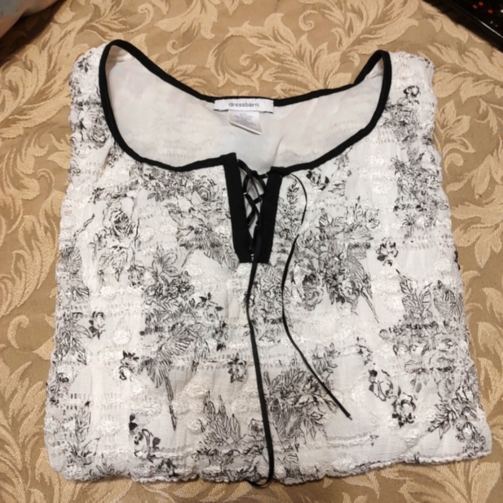 🖤🤍🖤 Romantic Black & White Sheer Floral Lace & Satin Top - L - Picture 2 of 11